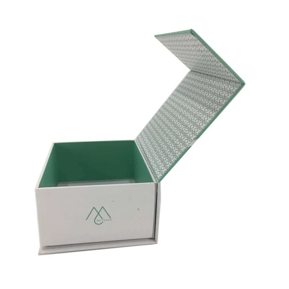 Rigid Box With Magnetic Lid sideview five