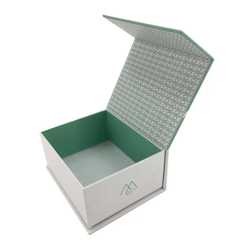 Rigid Box With Magnetic Lid sideview four