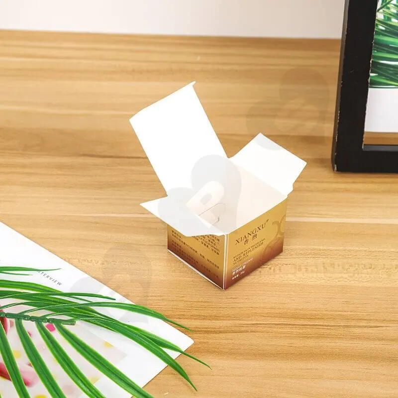 Small Cardboard Retail Box For Skin Repair Cream side view four