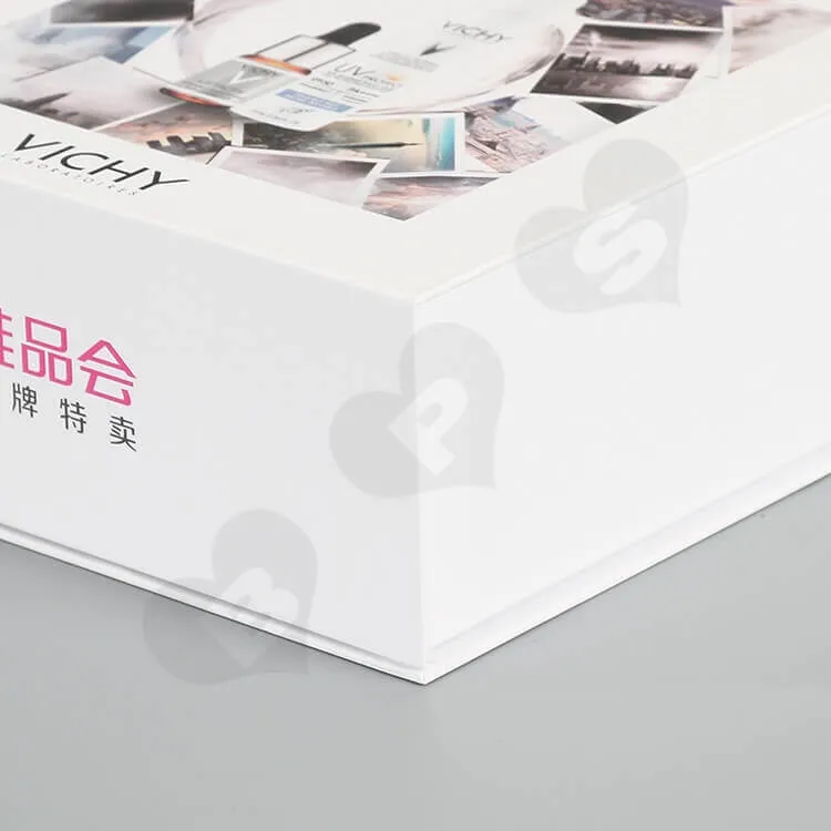White Cardboard Magnetic Closure Box For Skin Care Product side view three