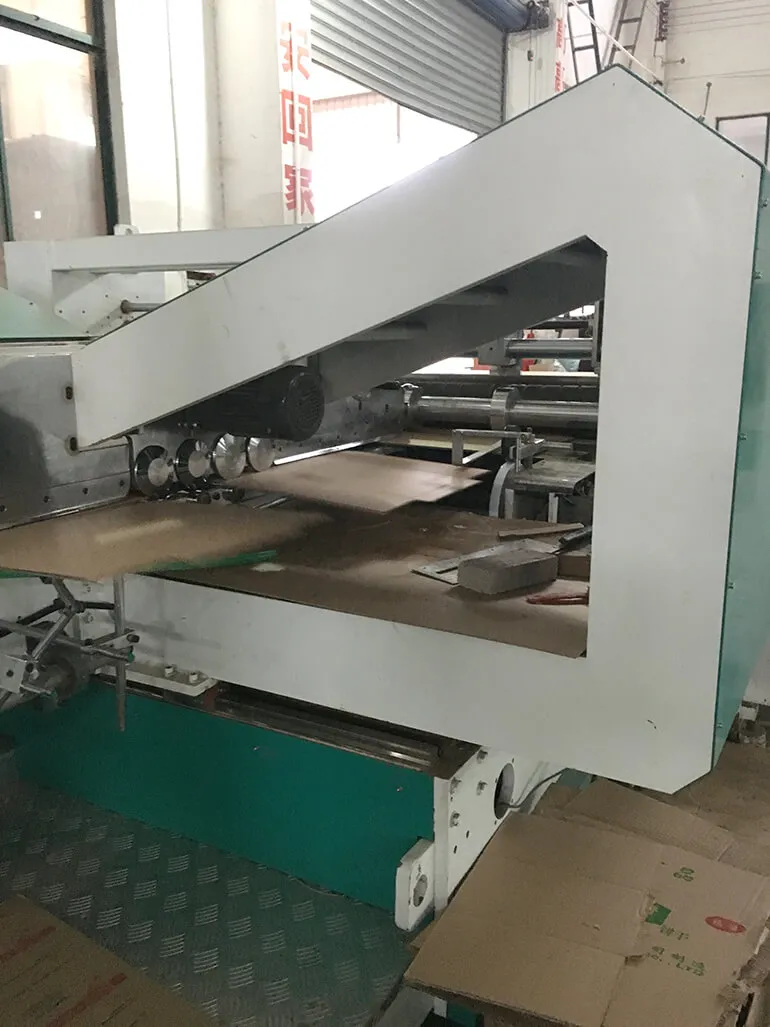 Maschine zum Flexodruck von Kartons